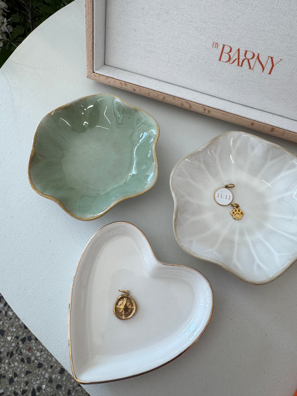 Assorted trinket/Crystal trays