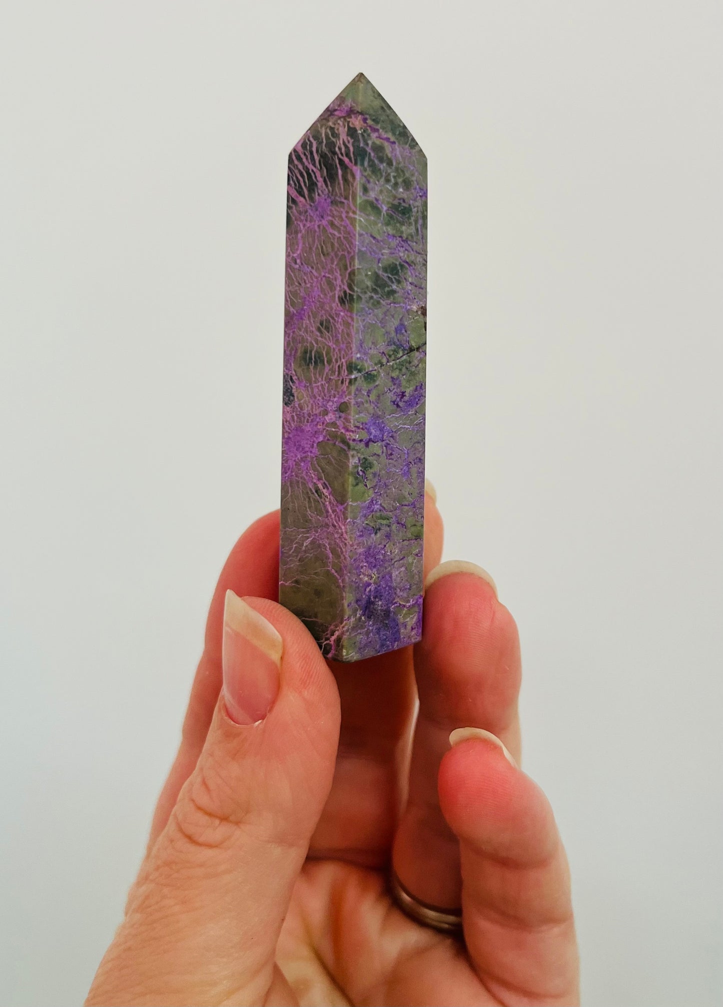 Stichtite Points