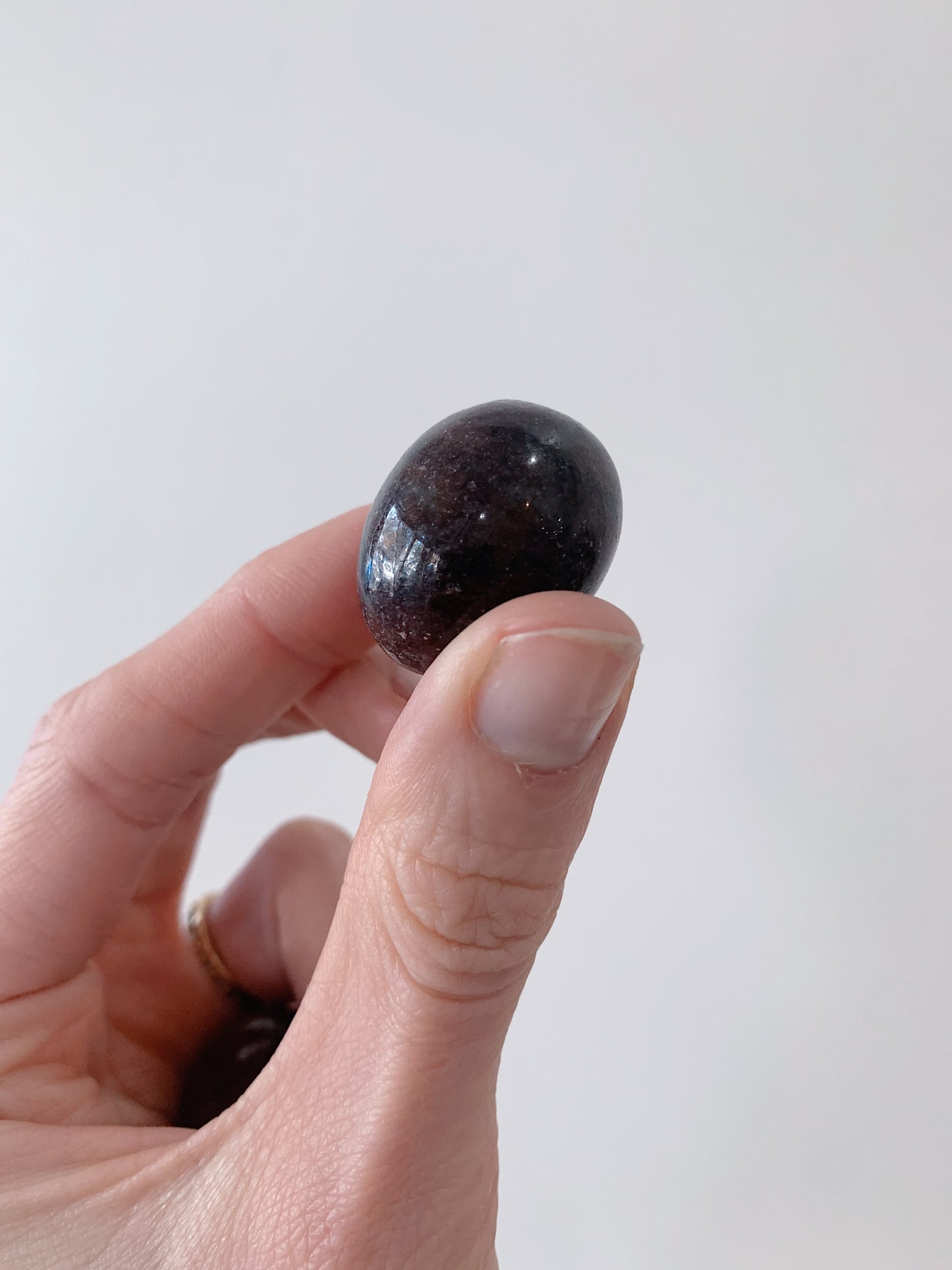 Garnet Tumbled Stones