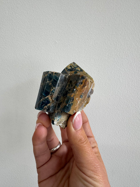 Apatite raw cluster