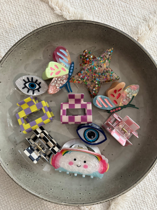 Assorted clips