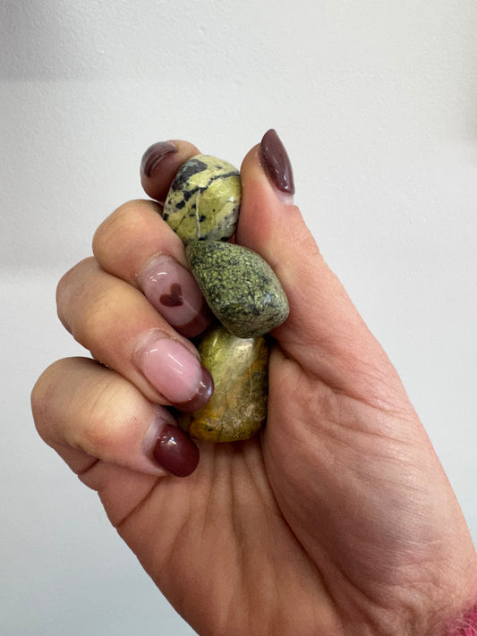 Serpentine Tumbled Stones