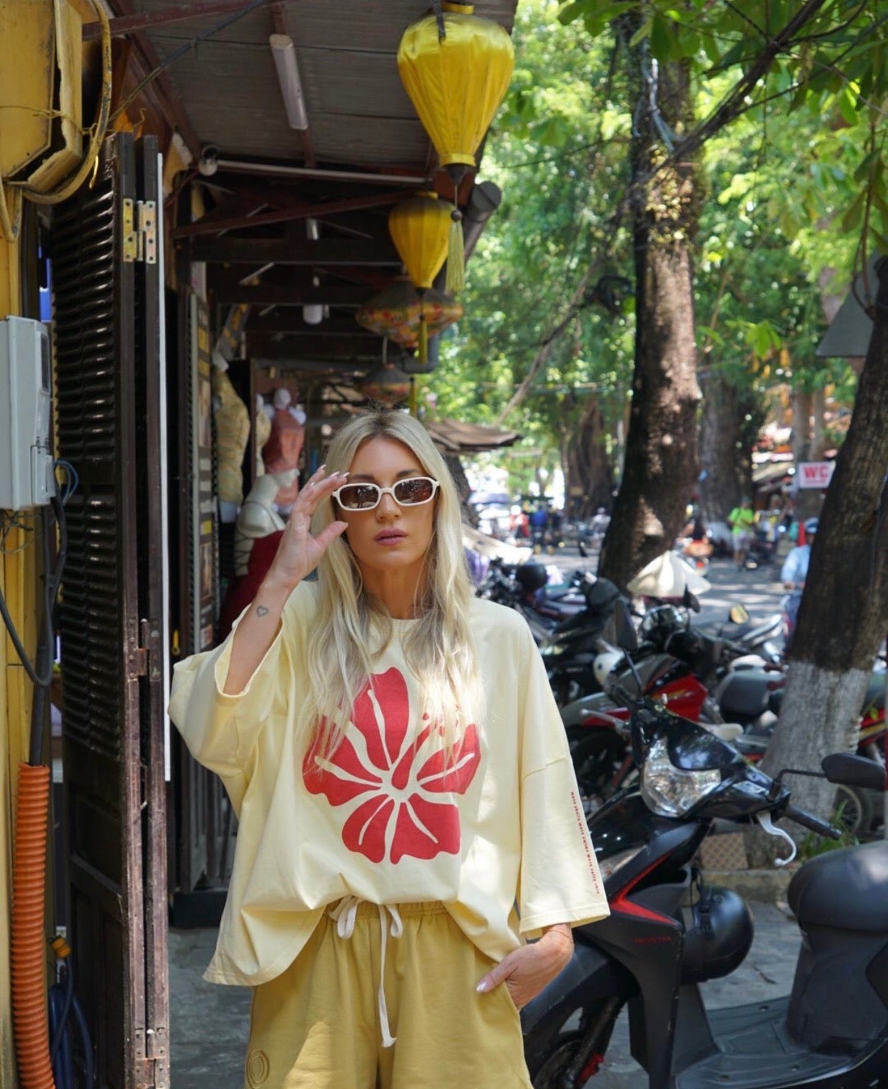 Hibiscus Tee