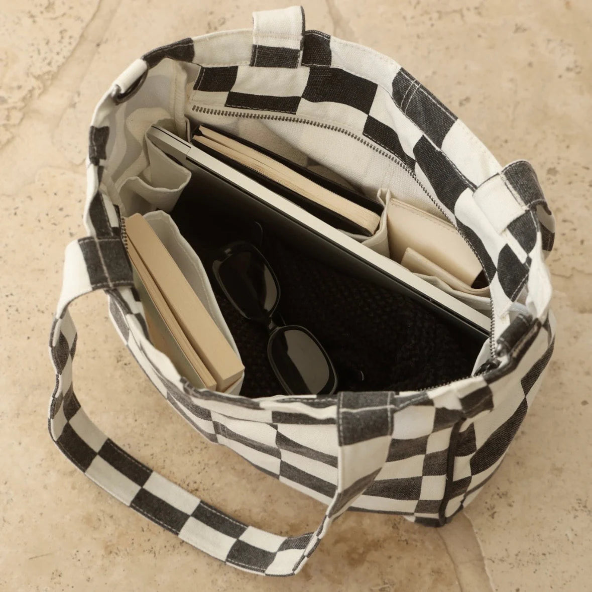 ARRAY Midi Pocket Tote