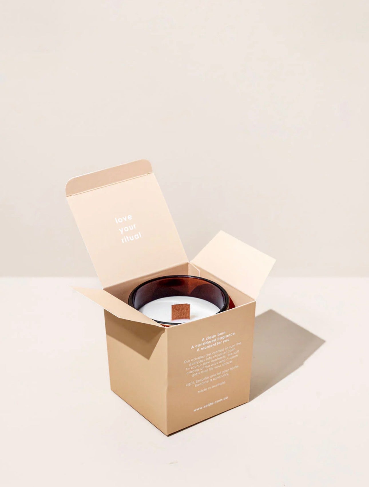 Saide - Amber wood wick candle - Sea salt + Sage