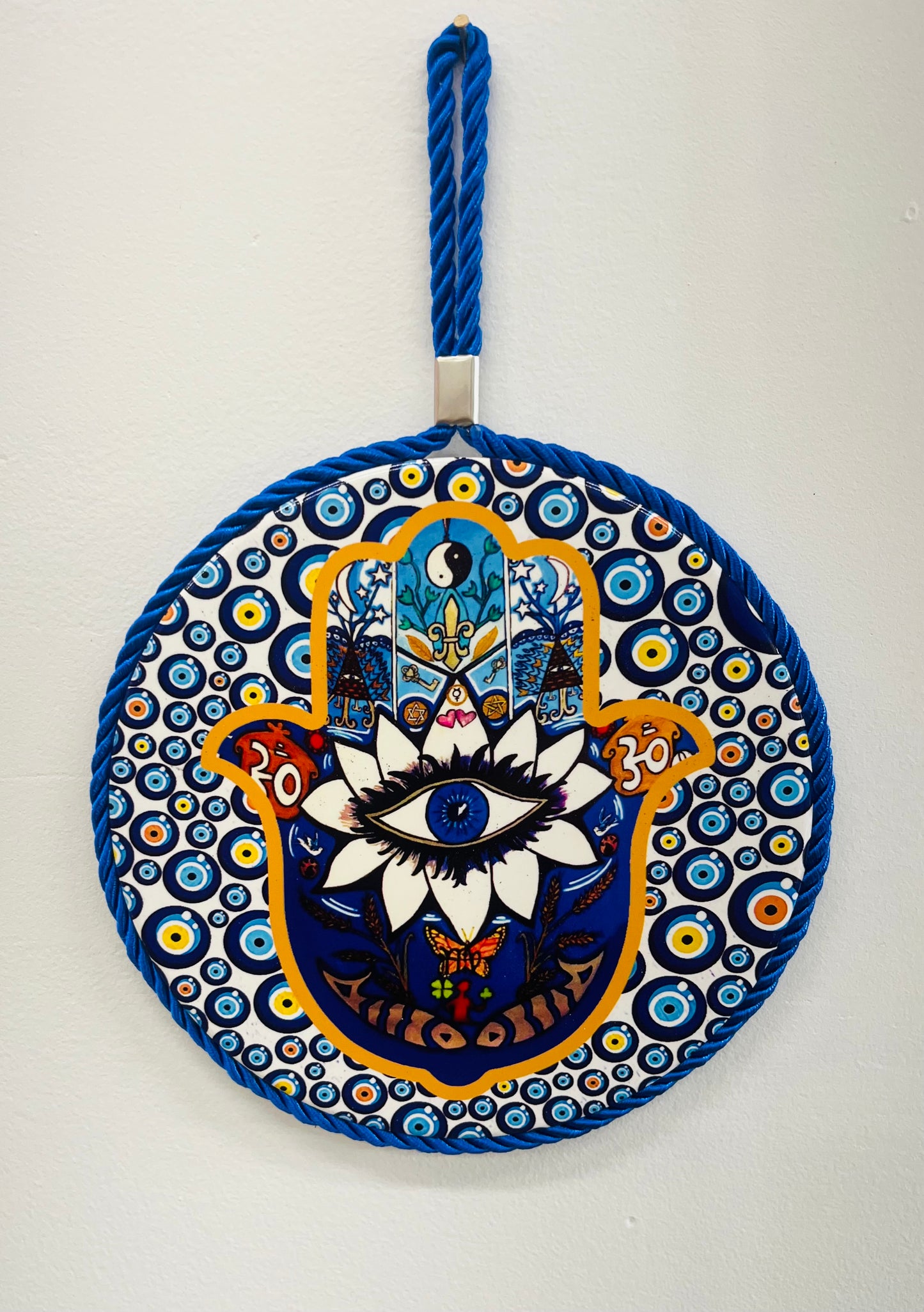 Hamsa hand Round Wall Tile