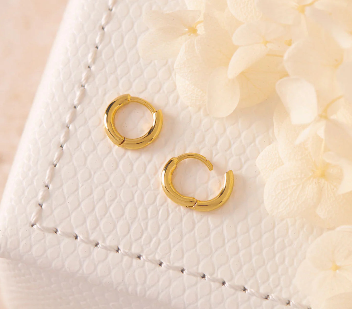 Micro Round Huggie 9mm 18K Gold
