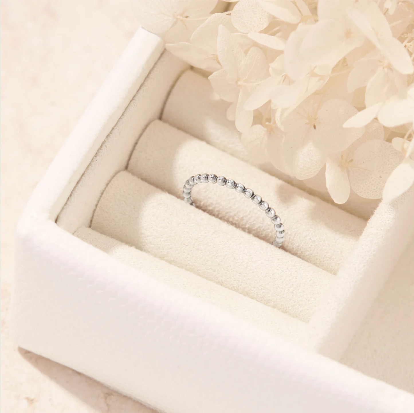 Dainty Beaded ring - Silver