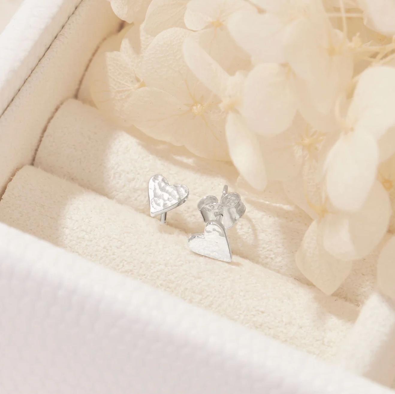 Aphrodite Heart Studs