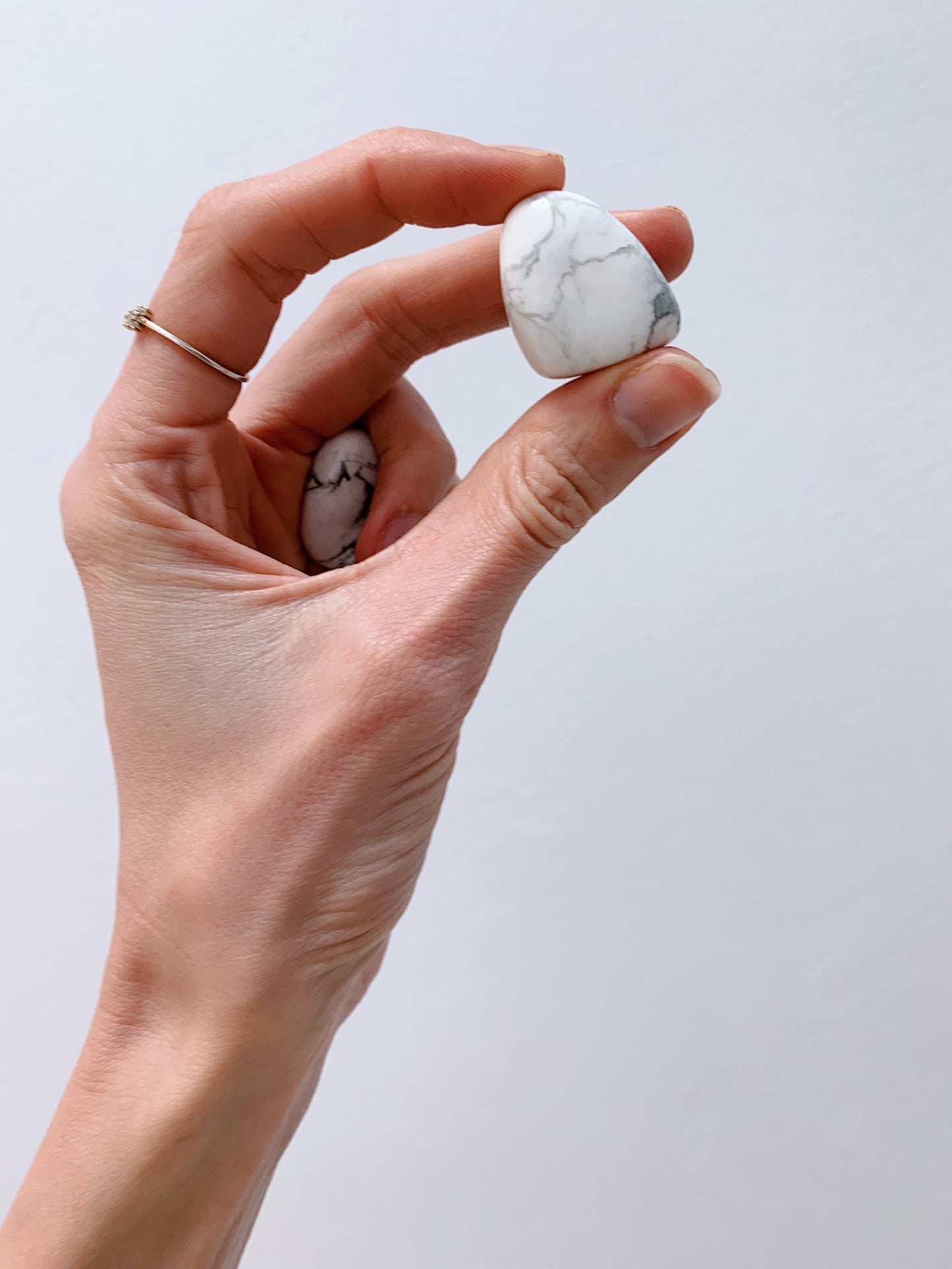 Howlite Tumbled Stones